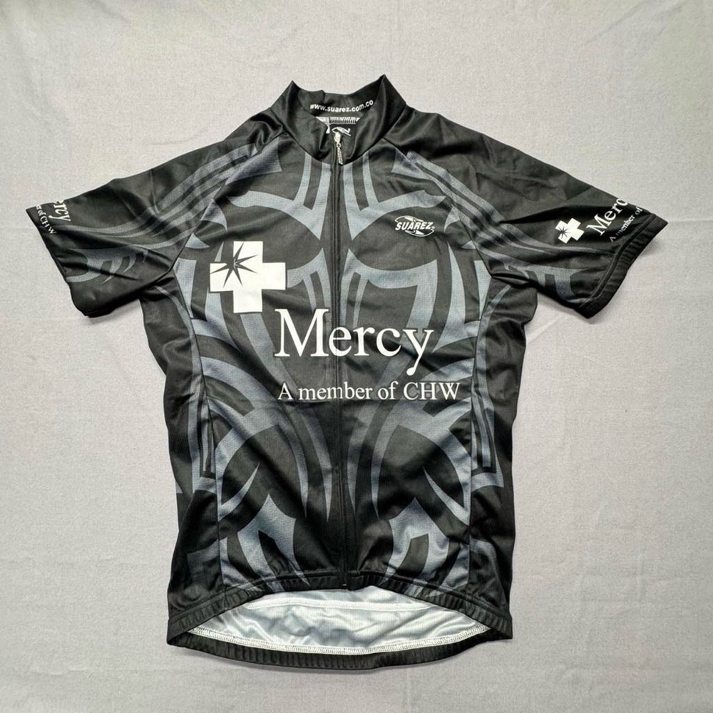 Suarez Black and Gray Cycling Jersey
